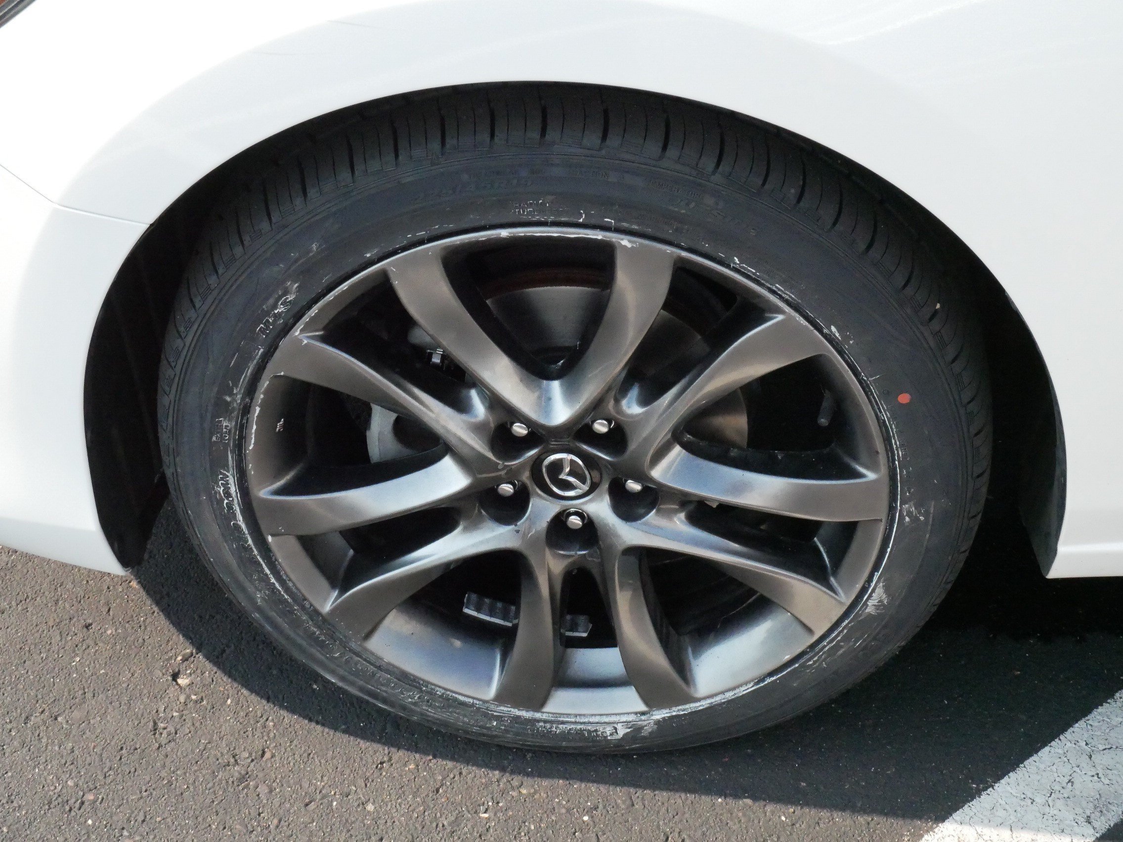 Used 2016 Snowflake White Pearl Mica Mazda i Grand Touring image 15