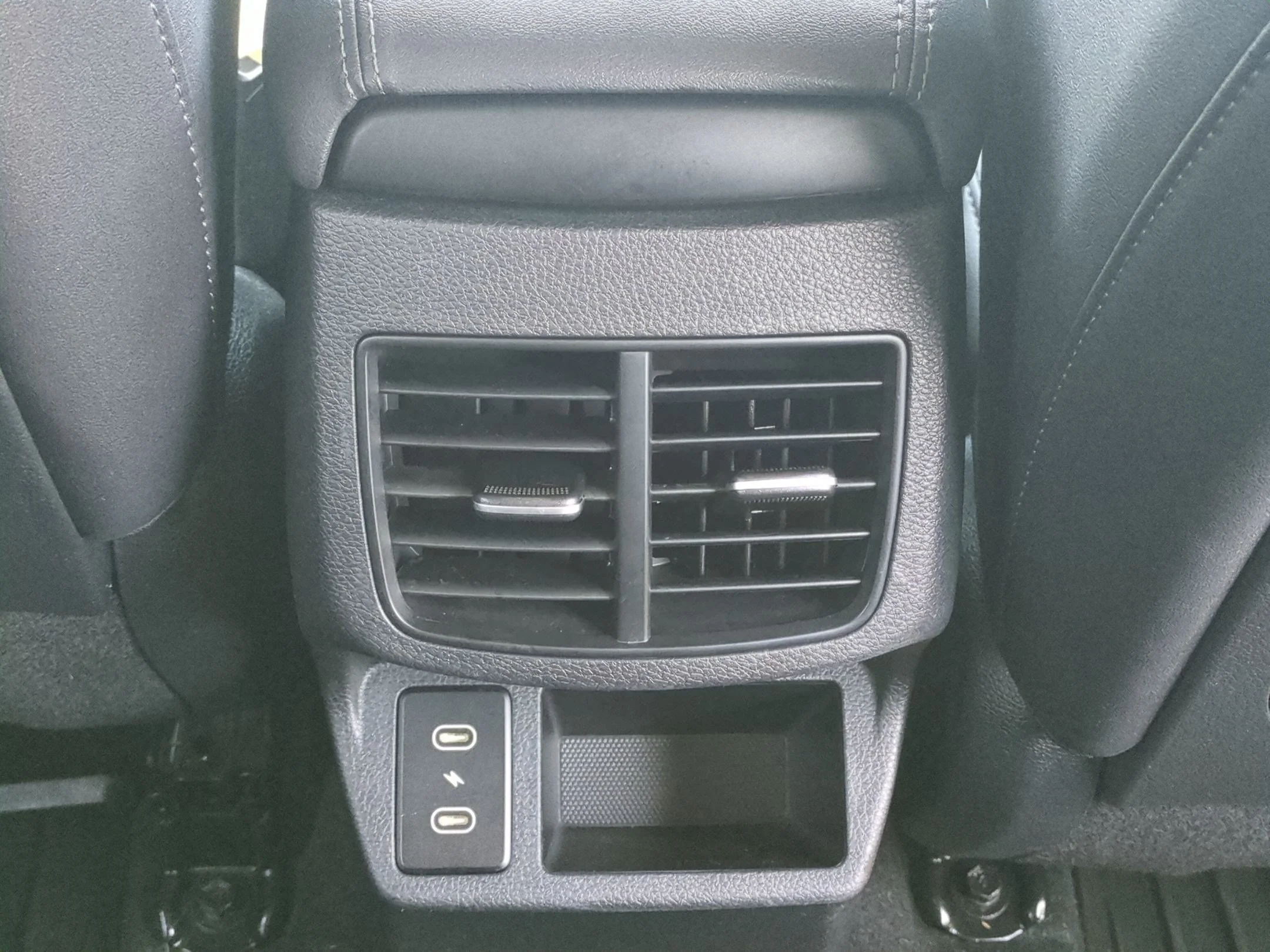 Used 2024 Dark Ocean Blue/White Roof Kia SX image 28