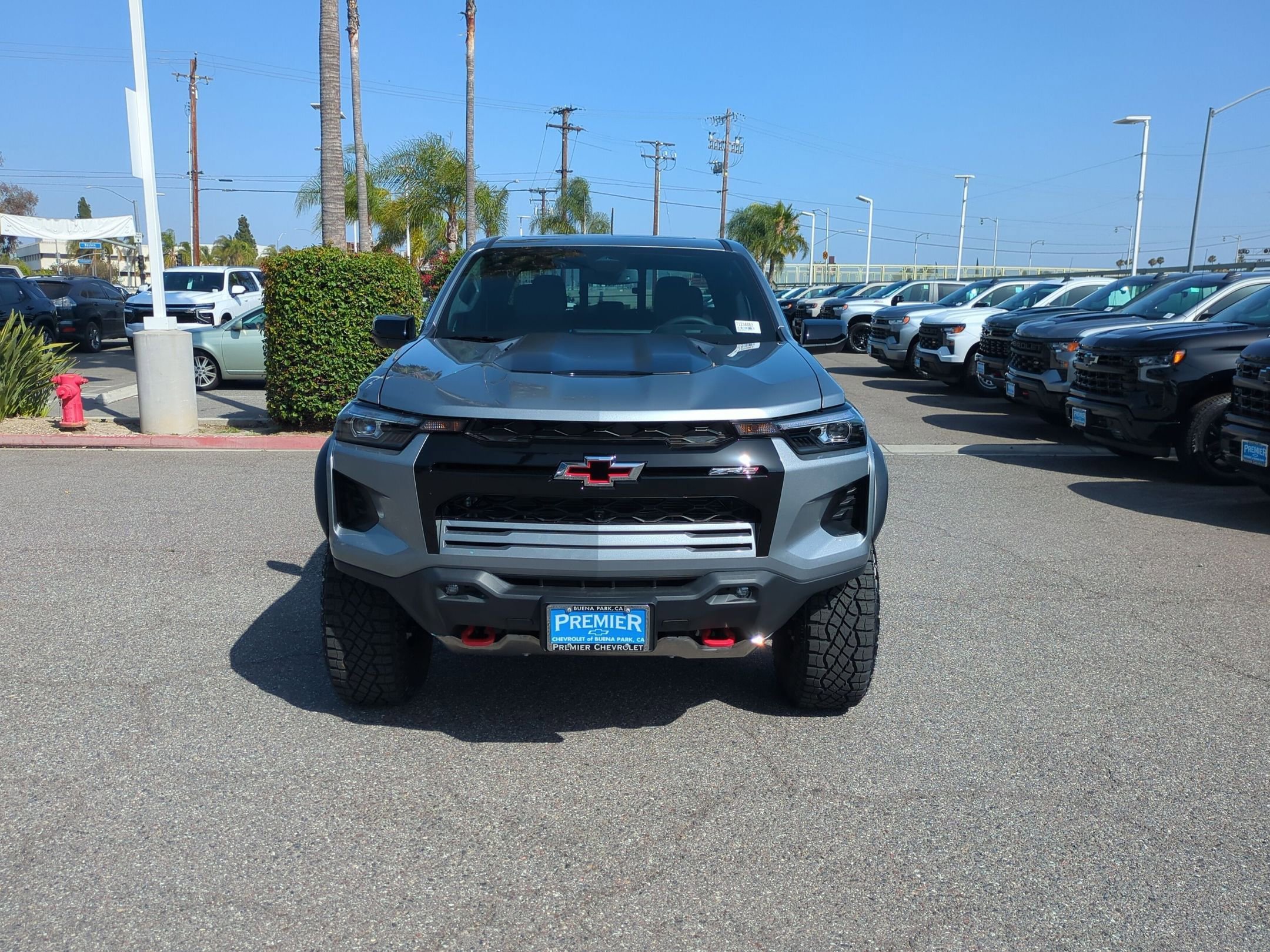 2026 Chevrolet Colorado ZR2 - Photo 8