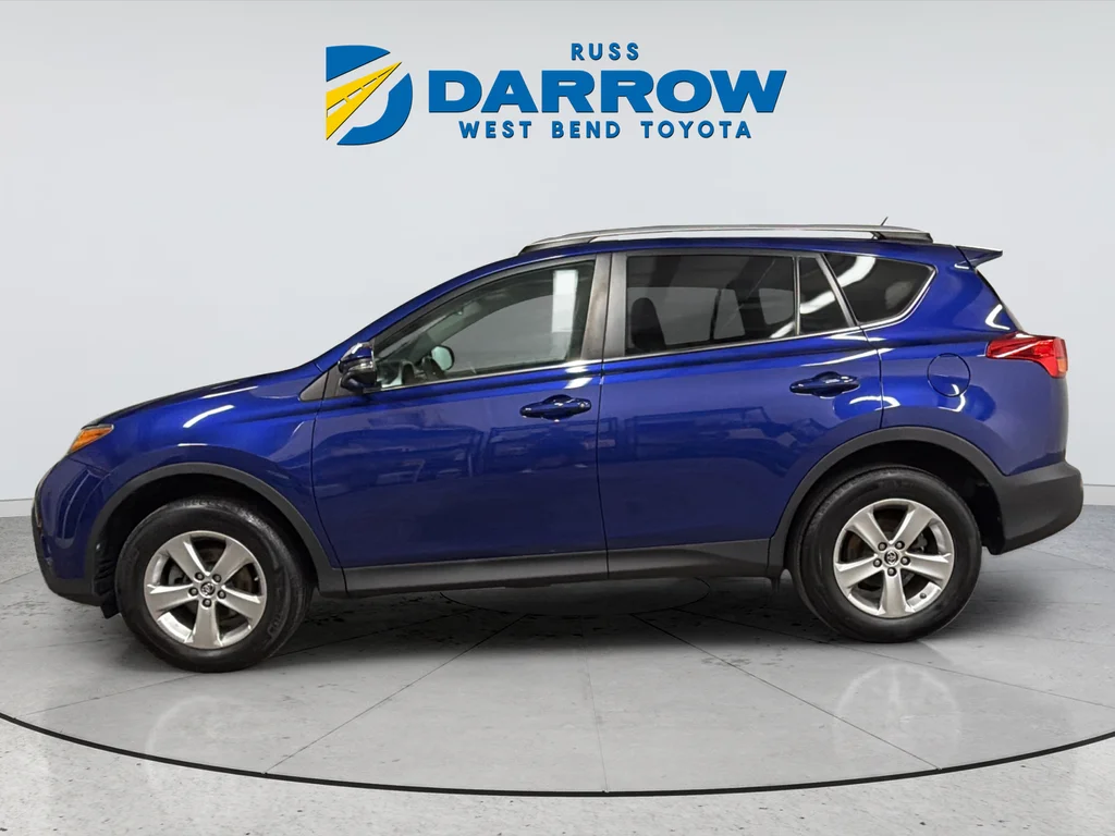 Used 2015 Blue Toyota XLE image 2