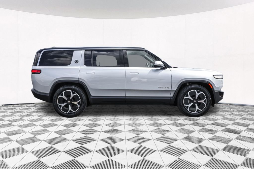 Used 2024  Rivian Adventure Dual Motor Max Pack image 13