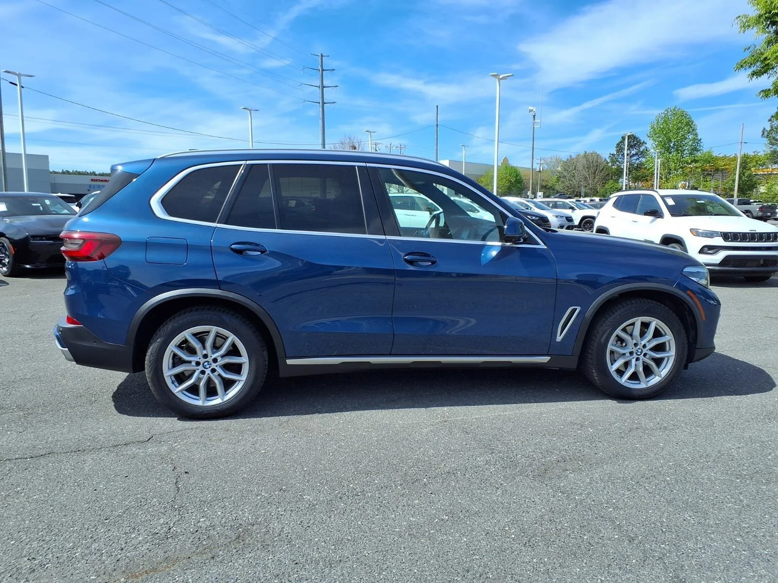 Used 2021 Phytonic Blue Metallic BMW xDrive40i image 11