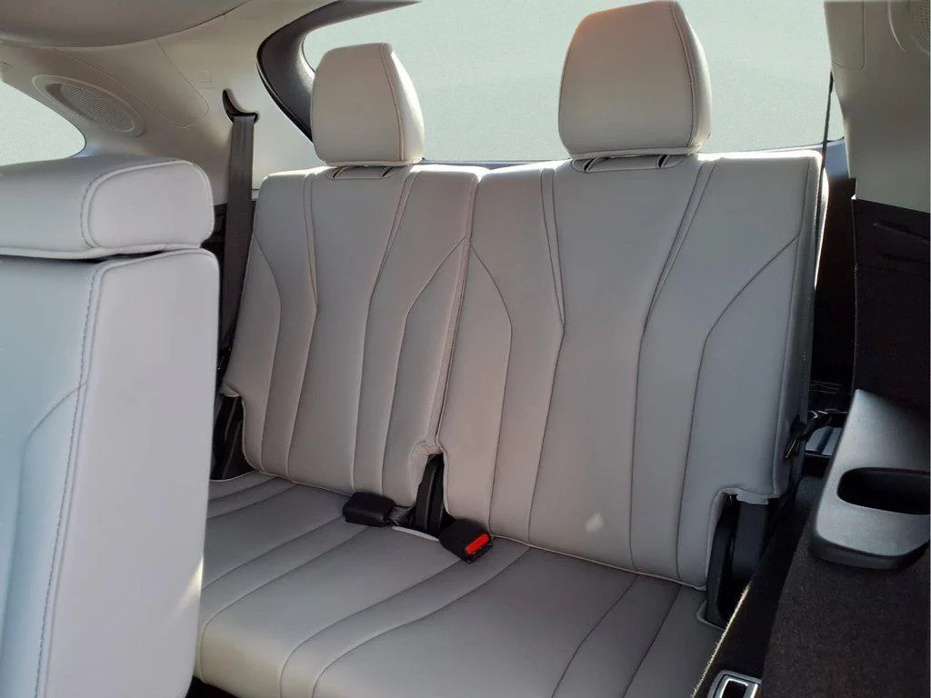 Used 2026 Solar Silver Metallic Acura Technology Package image 11