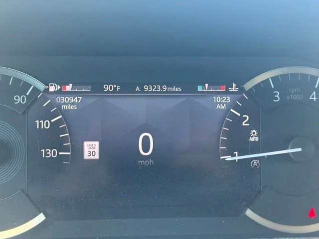 Used 2023  Land Rover S image 4
