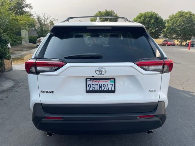 Used 2023  Toyota XLE image 4