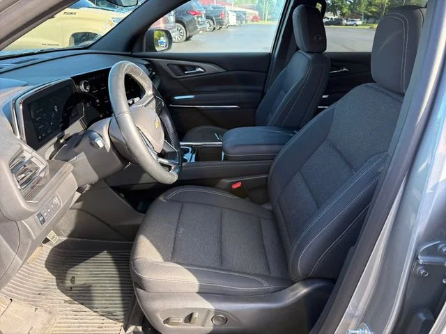 Used 2025 Sterling Gray Metallic Chevrolet LT image 15