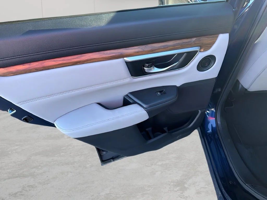 Used 2019 Obsidian Blue Pearl Honda EX-L image 11