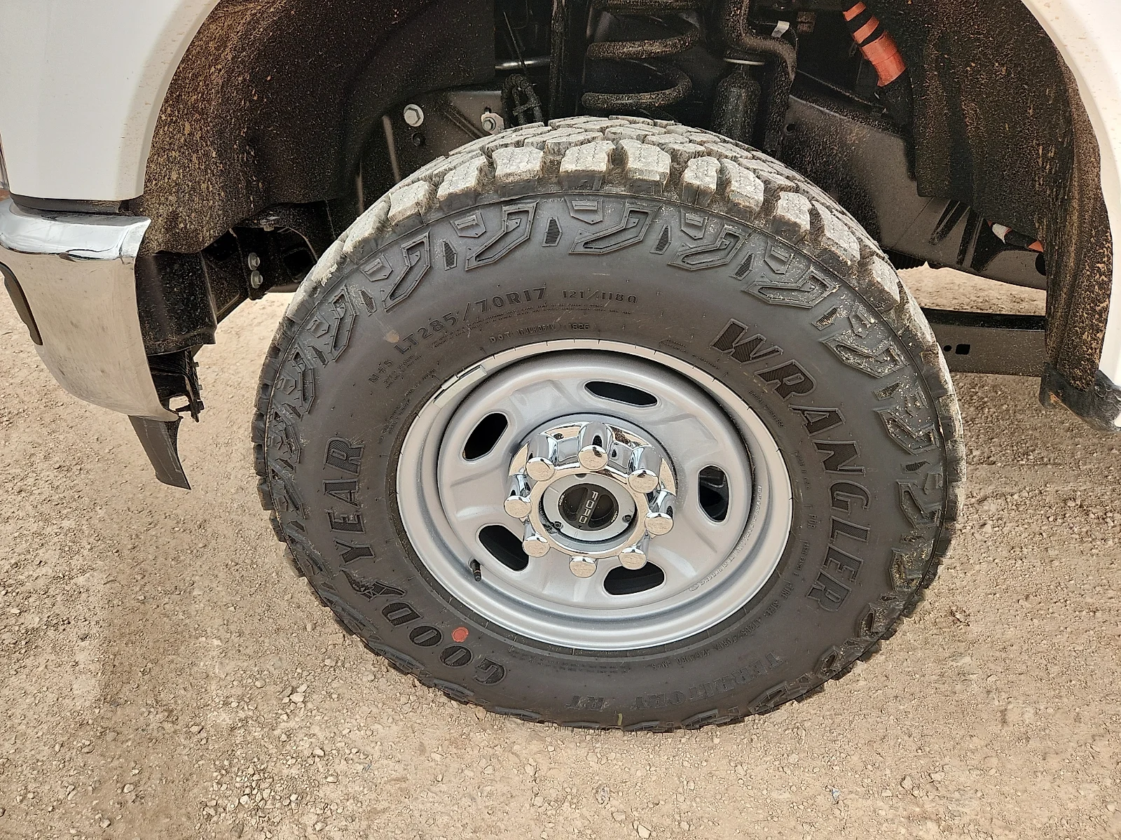 New 2026 Oxford White Ford F-250® XL image 9
