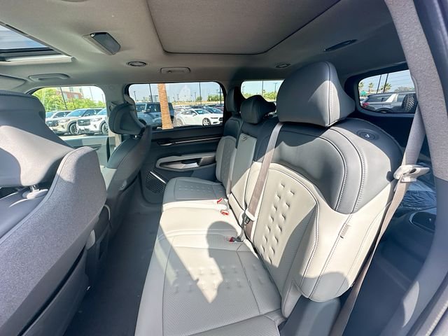 New 2026 Glacial White Pearl Kia Wind AWD image 26