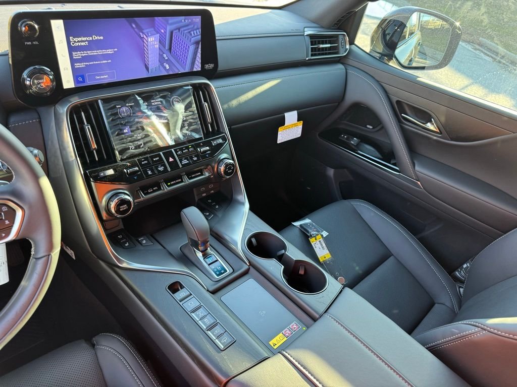 2025 Lexus LX 700h Luxury - Photo 30