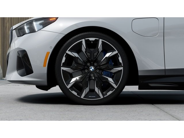 New 2027 Brooklyn Grey Metallic BMW 550e image 7
