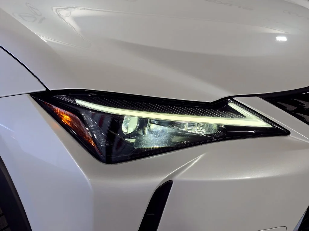 Used 2023 White Lexus 250h Base image 5