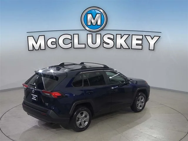 2024 Toyota RAV4 XLE - Photo 30