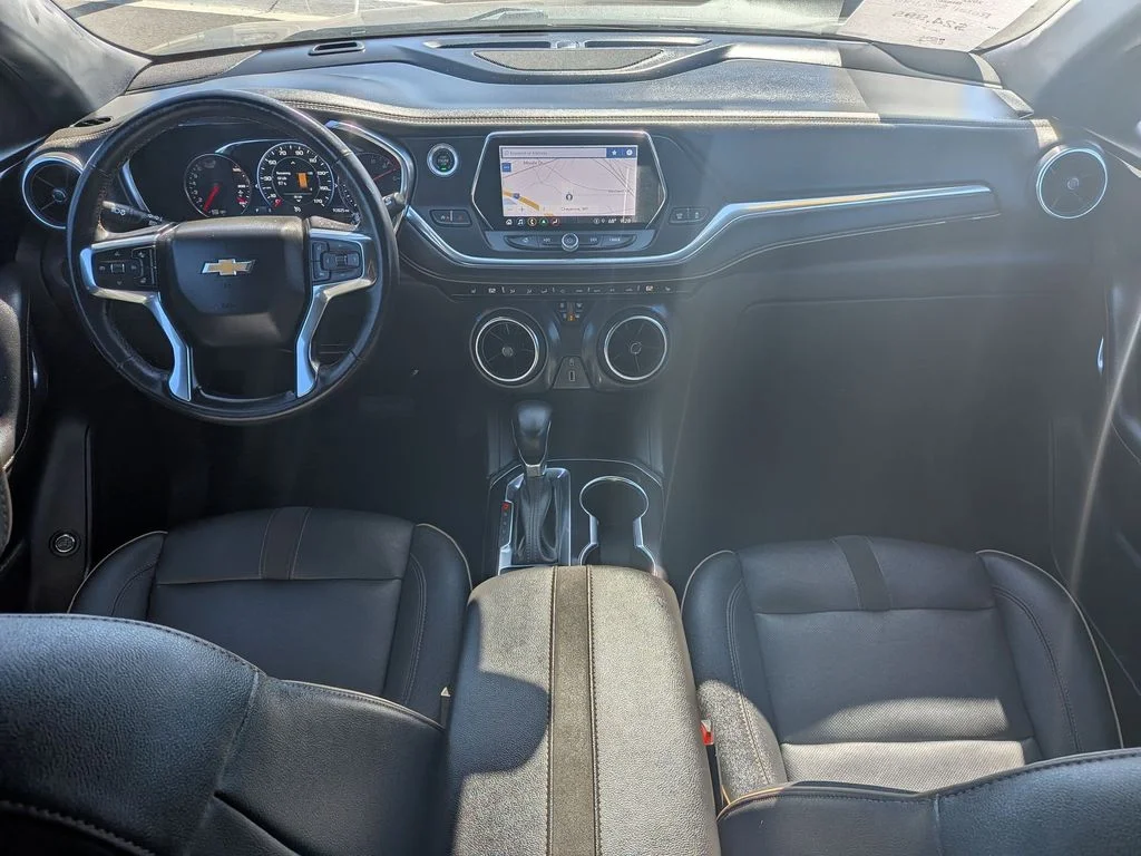 Used 2022 Iron Gray Metallic Chevrolet Premier image 19
