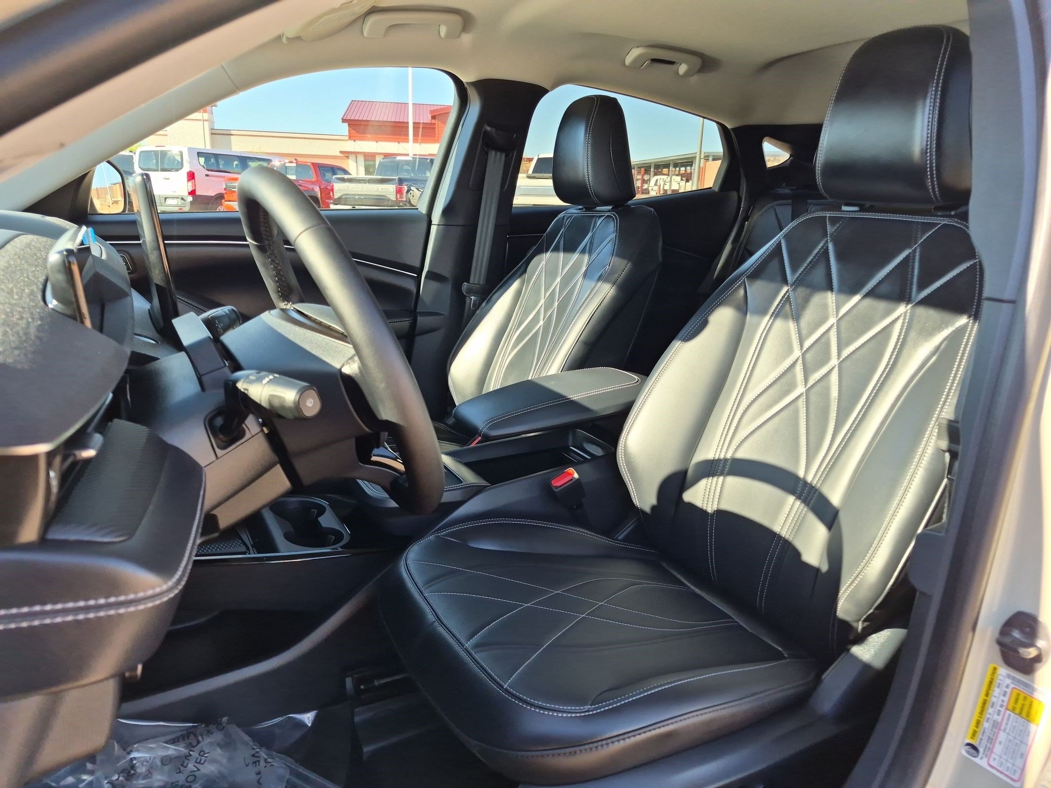 Certified Used 2025 Beige Ford Select image 15