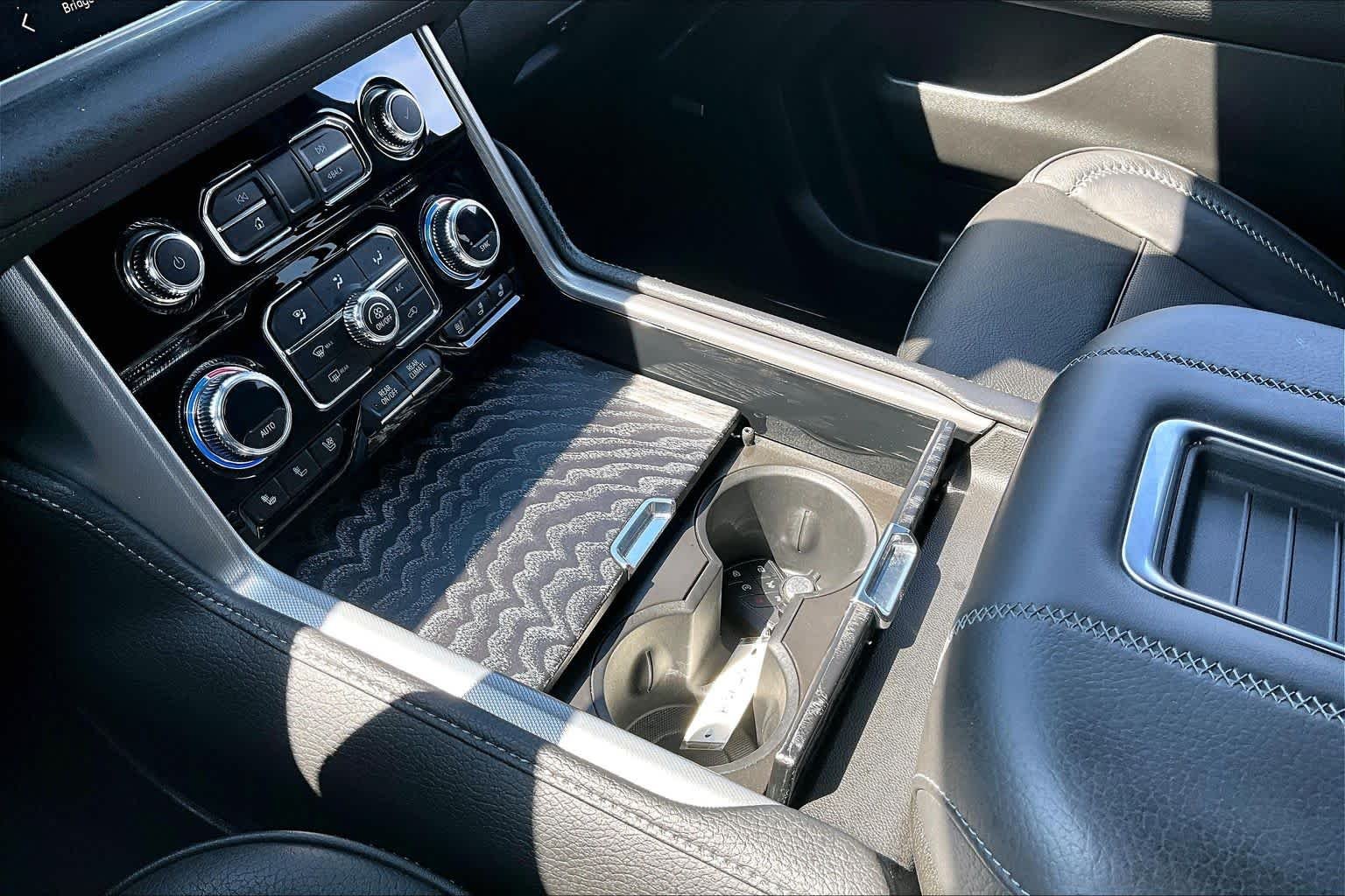 Used 2023 Onyx Black GMC Denali image 17