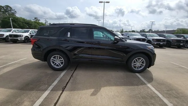 New 2026 Agate Black Metallic Ford Active image 10