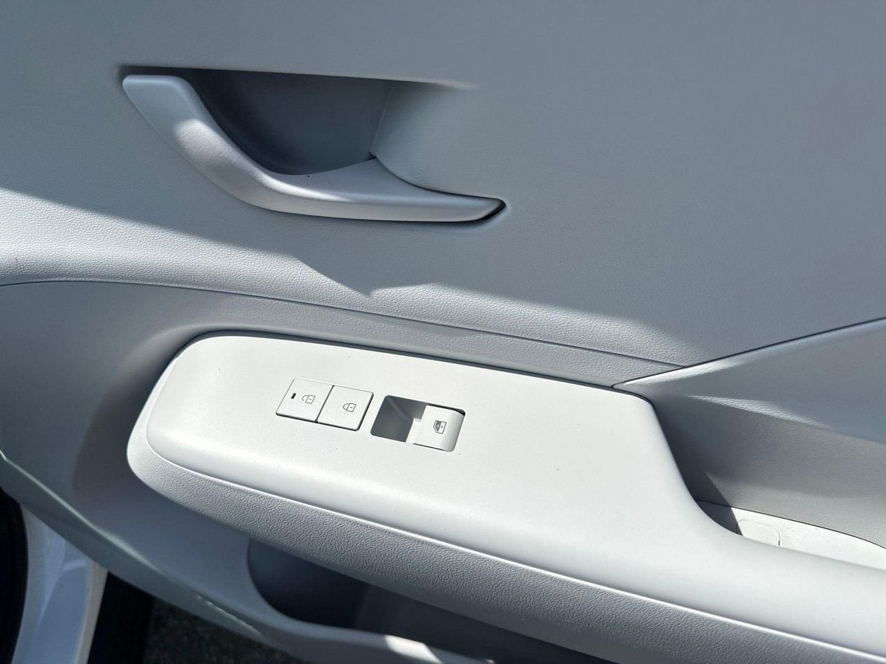 New 2027 White Hyundai SEL Sport AWD image 37