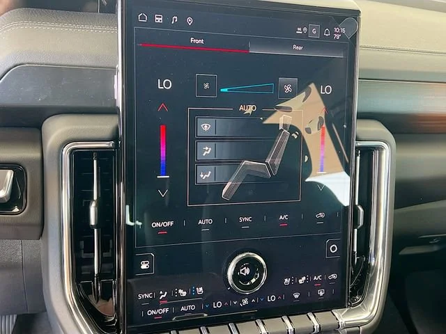 2026 GMC Yukon Denali - Photo 11