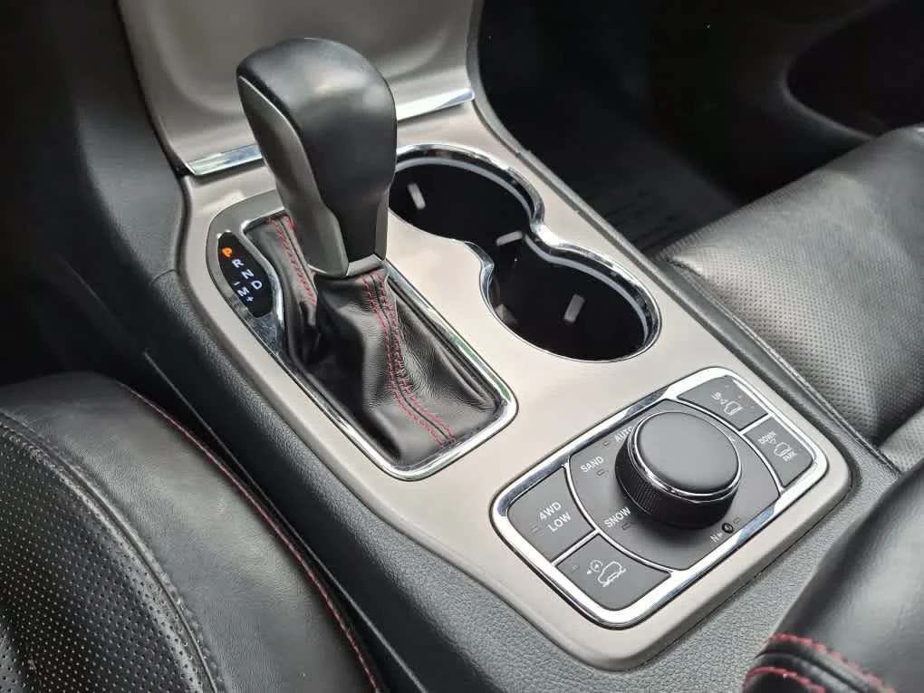 Used 2019 Billet Silver Metallic Clearcoat Jeep Trailhawk image 14