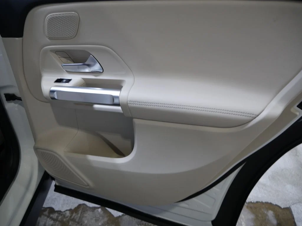 Certified Used 2026 Polar White Mercedes-Benz GLB 250 image 33