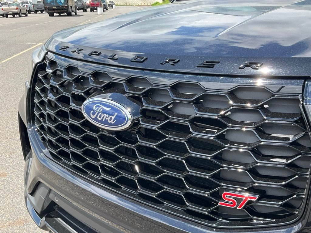 New 2026 Agate Black Metallic Ford ST image 22