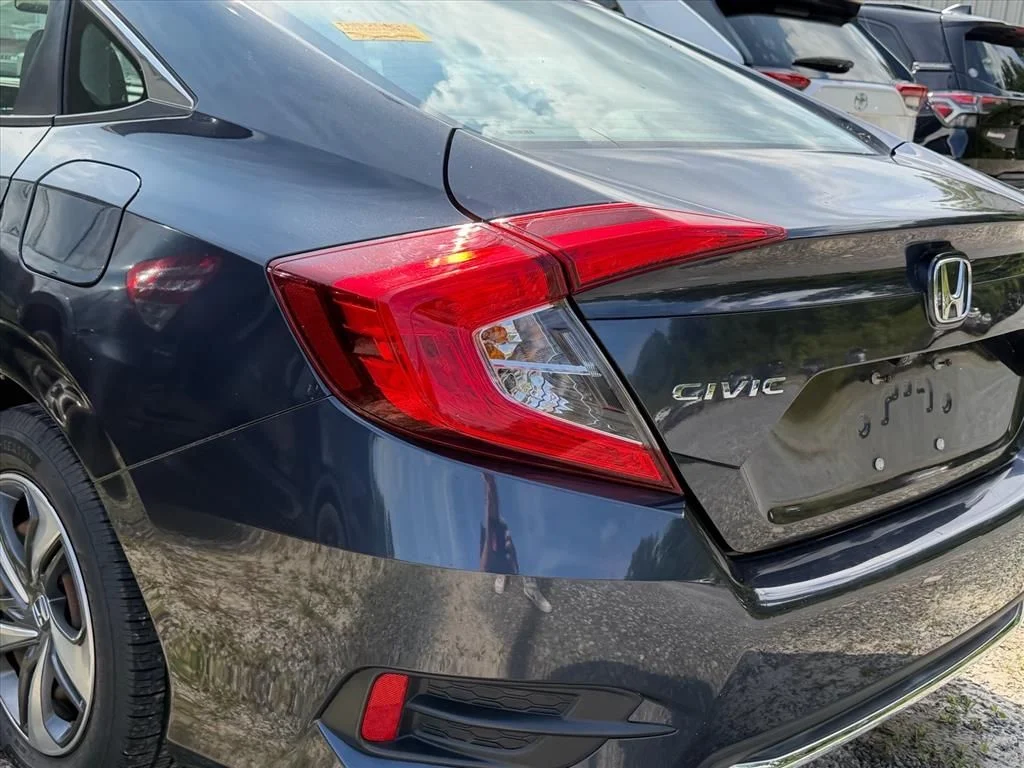 Used 2019  Honda LX image 7