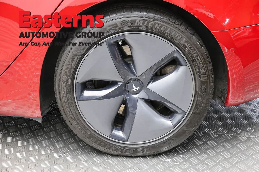 Used 2018 Red Tesla Long Range image 8