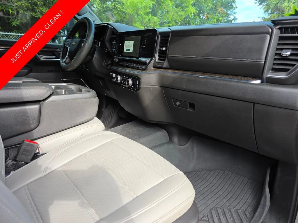 Used 2024 Gray Chevrolet LT image 13