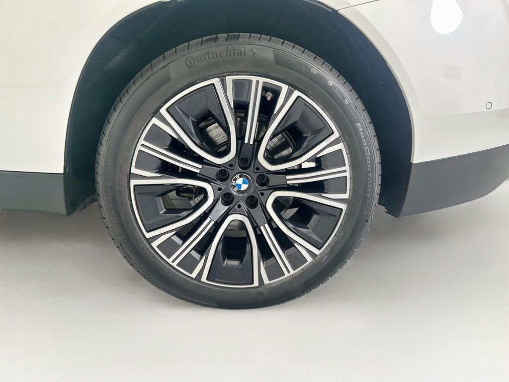 Certified Used 2026 White Metallic BMW 30 xDrive image 29