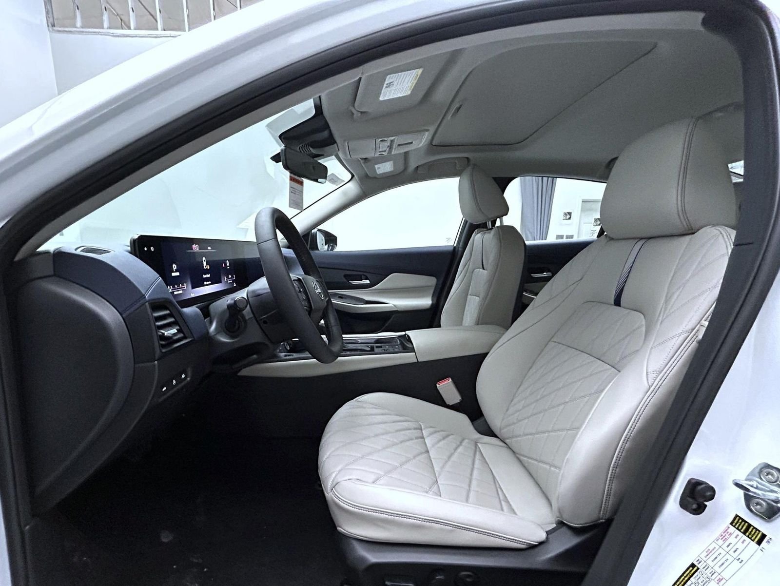New 2026 Aspen White TriCoat Nissan SL image 10