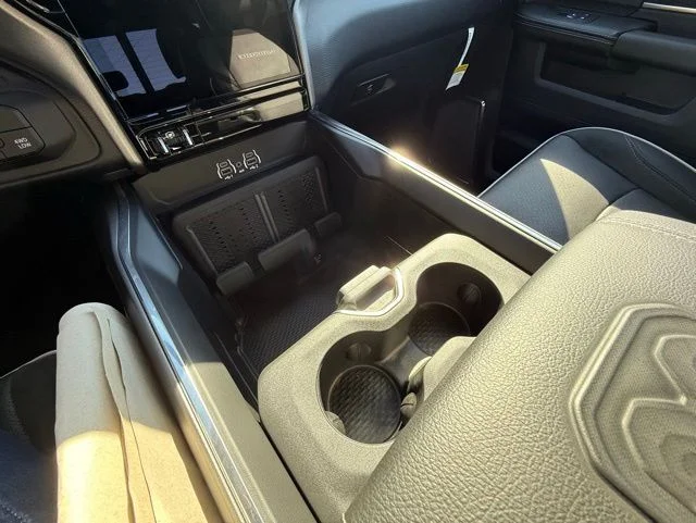 2025 RAM 2500 Laramie - Photo 30