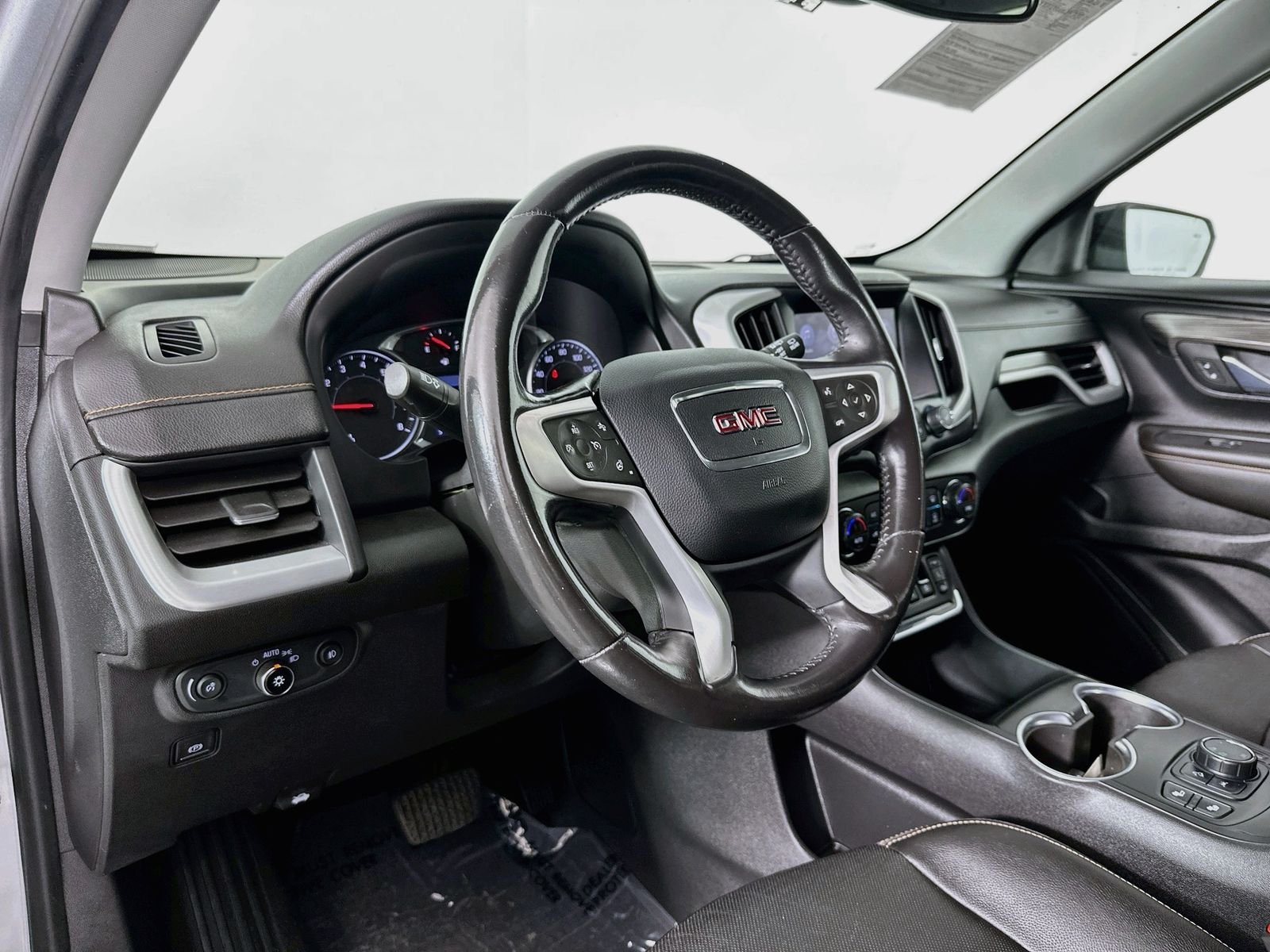 Used 2021 Quicksilver Metallic GMC SLT image 9