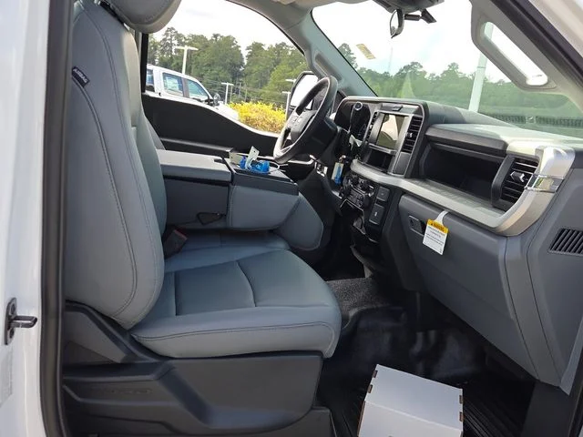 New 2027 Oxford White Ford F-350® XL image 10