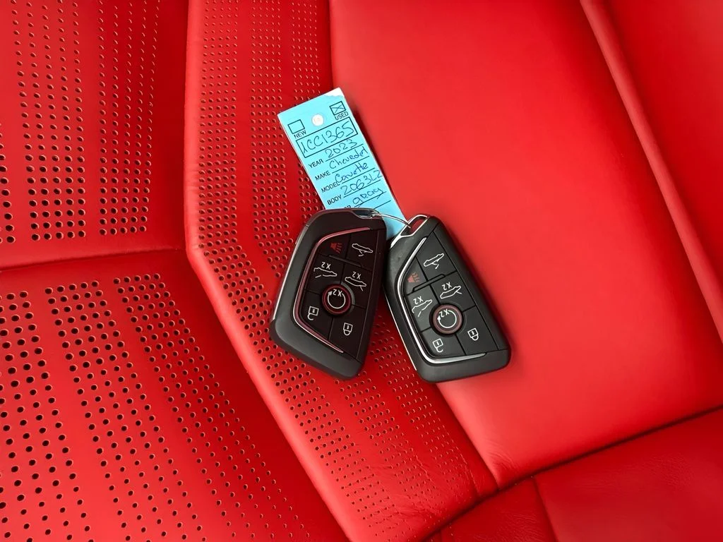 Used 2023 Gray Chevrolet Z06 image 26