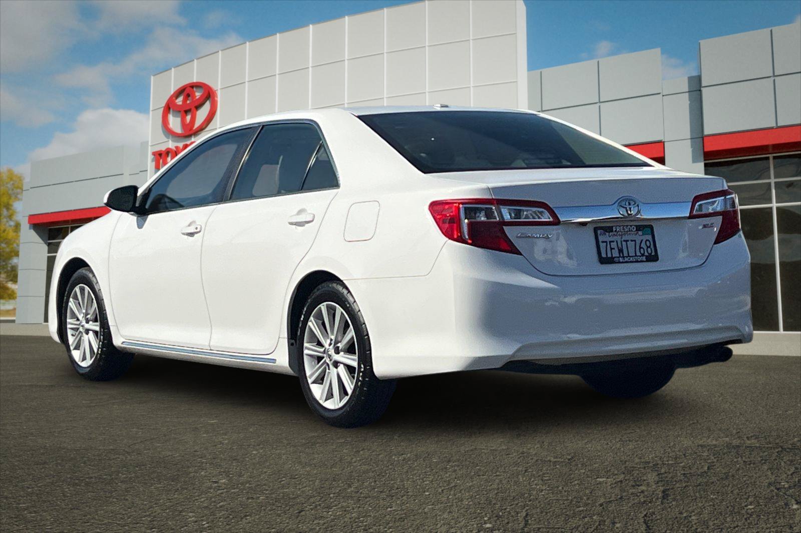 Used 2014 Super White Toyota L image 5