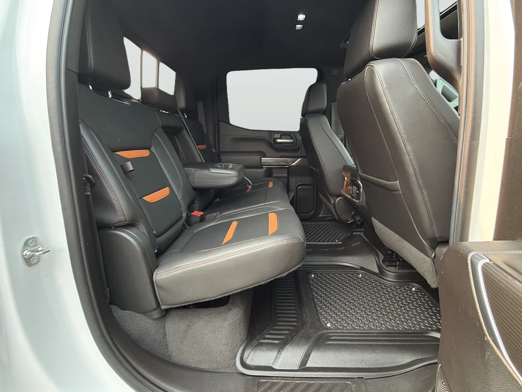Used 2021 White GMC AT4 image 25