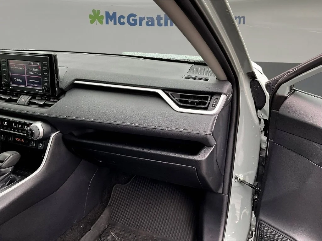 Used 2021 Blue Toyota XLE image 29