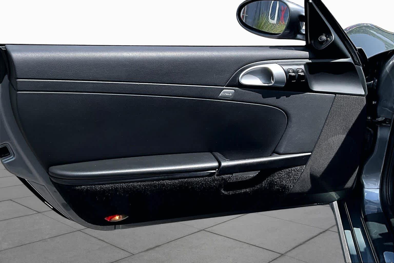Used 2005 GRAY Porsche  image 24