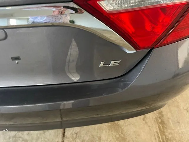 Used 2015 Gray Toyota LE image 7