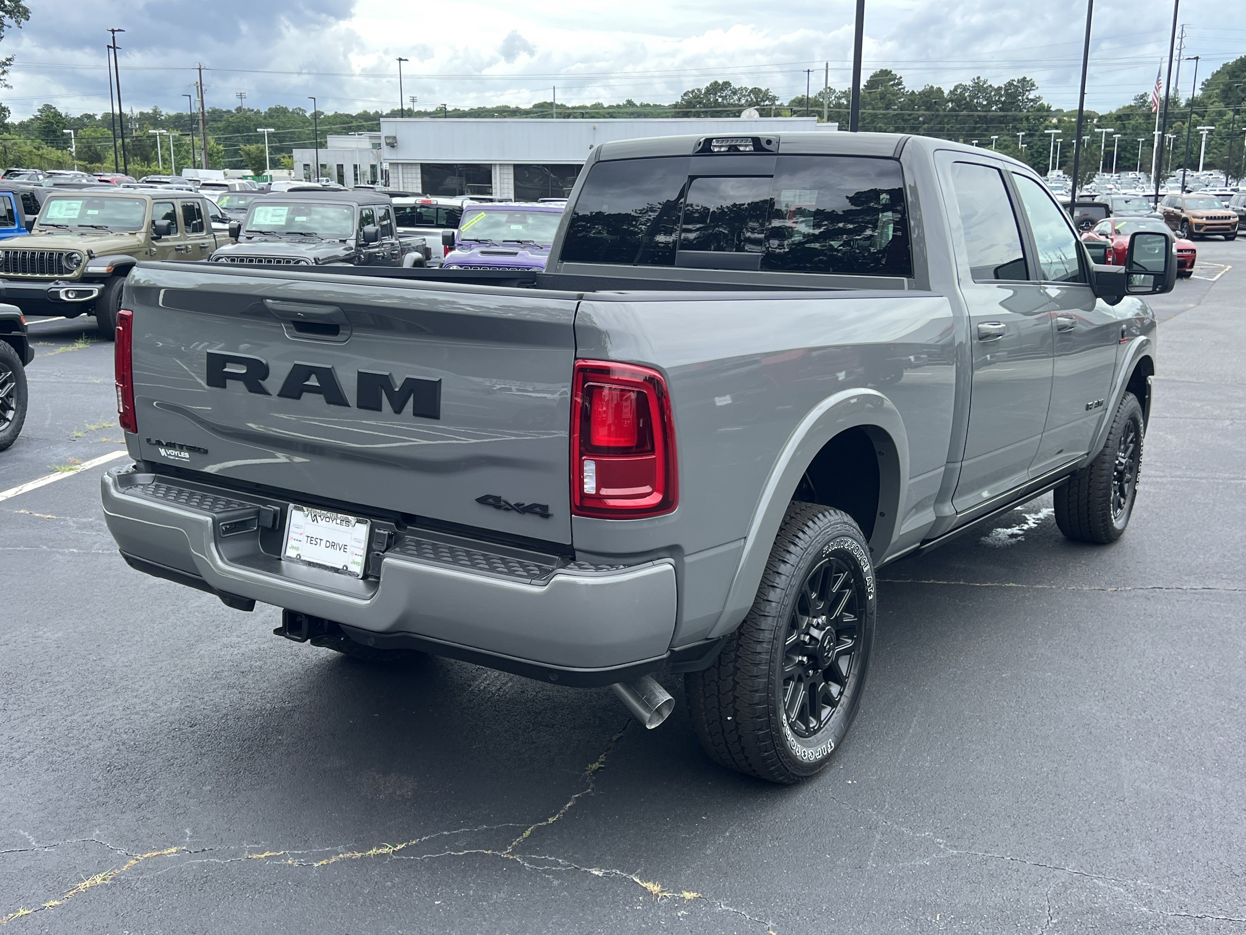 New 2026 Ceramic Gray Clearcoat Ram Limited image 8