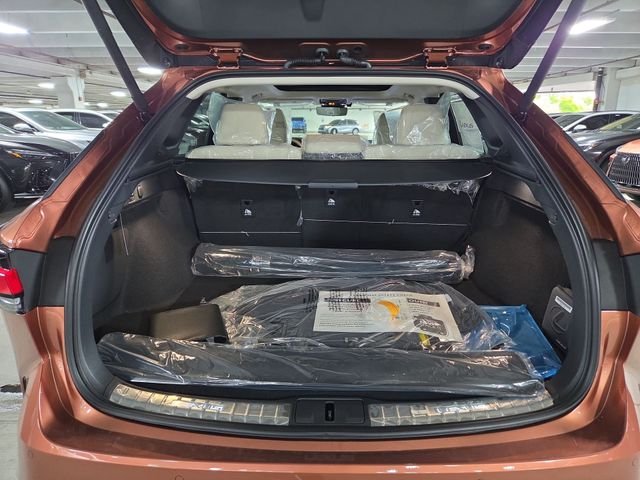 New 2026 Copper Crest Lexus 350h Premium+ image 24