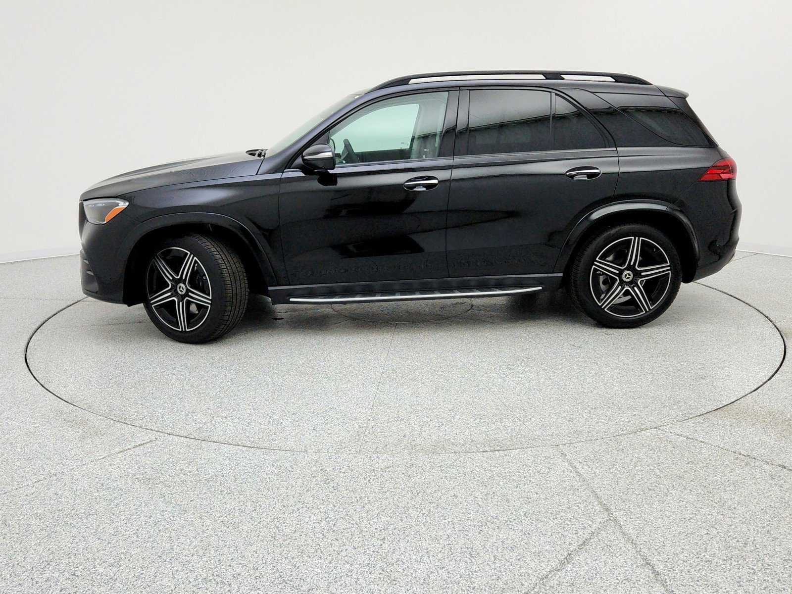 New 2026 Black Mercedes-Benz GLE 450 4MATIC® SUV image 28
