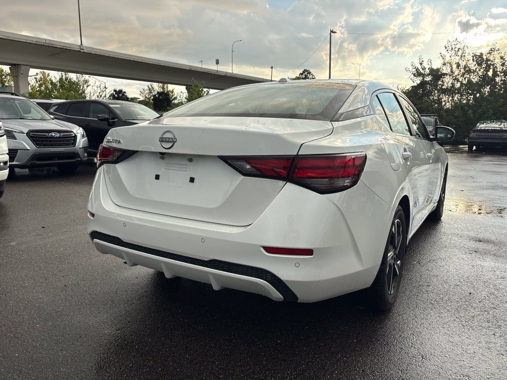 Used 2025 White Nissan SV image 3