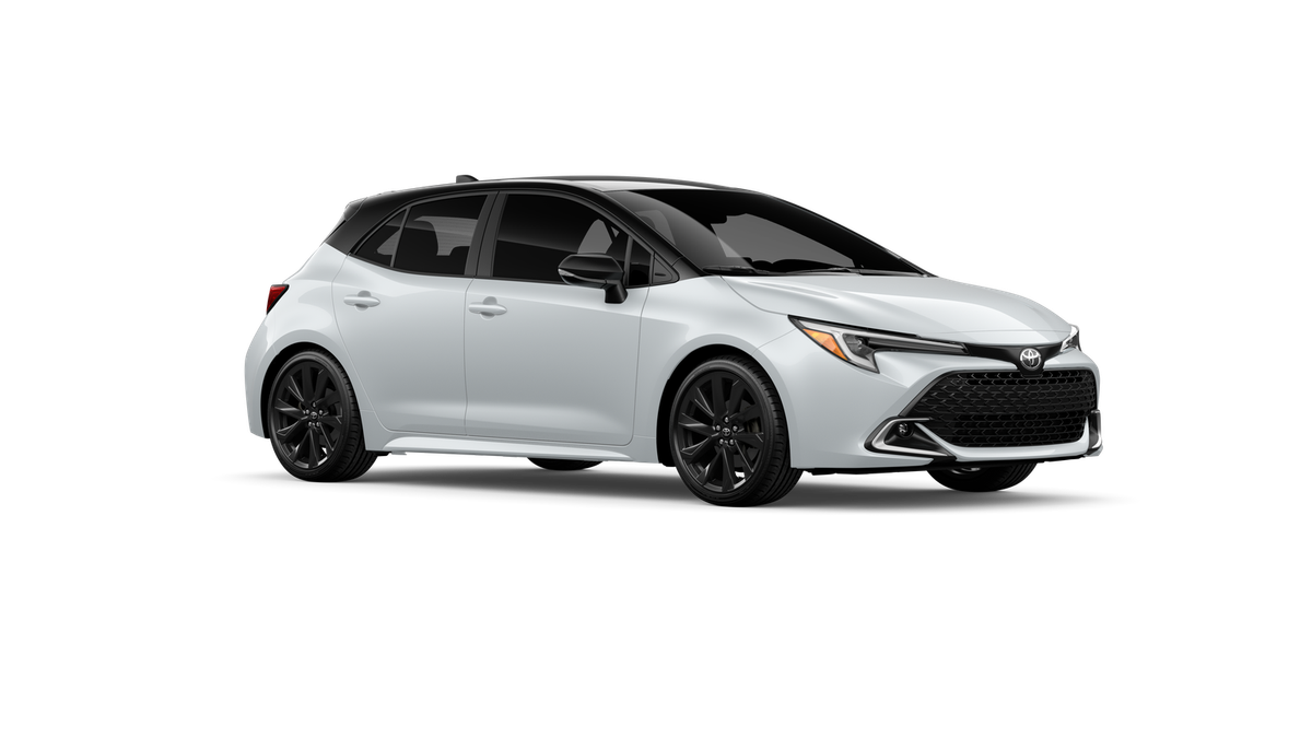 New 2027 Wind Chill Pearl with Black roof Toyota XSE image 14