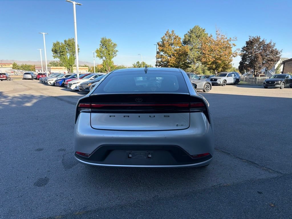 Used 2025 Cutting Edge Toyota LE image 6