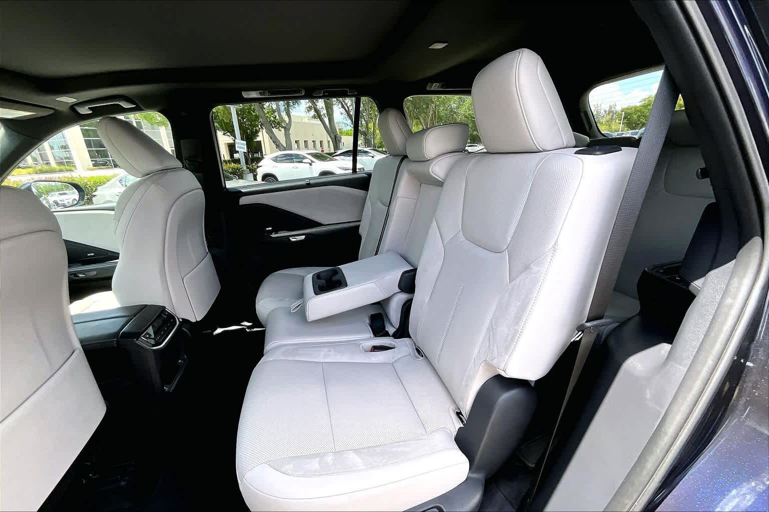 Used 2025 Nightfall Mica Lexus Luxury image 21