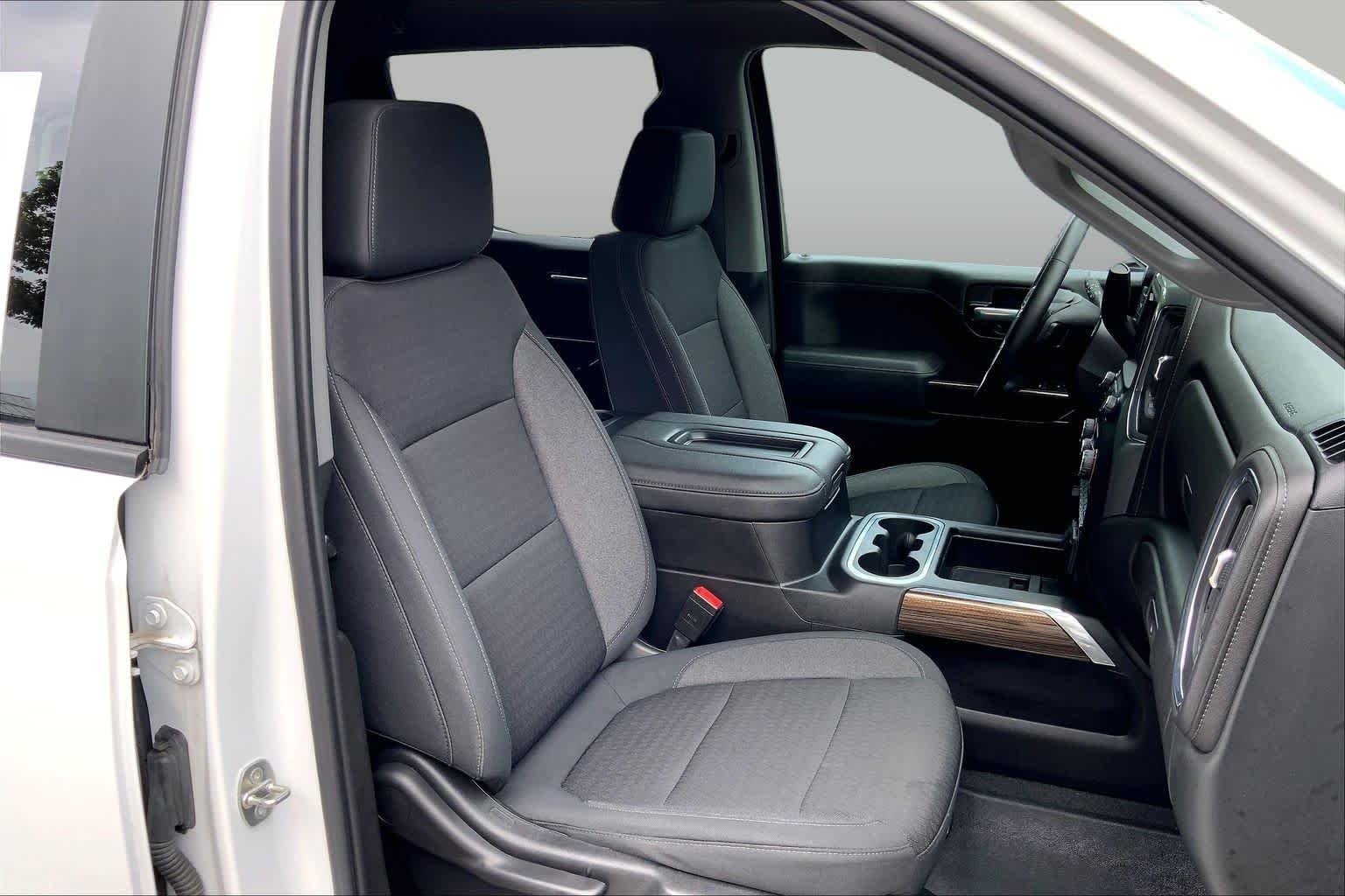 Used 2021 Summit White Chevrolet LT Trail Boss image 8