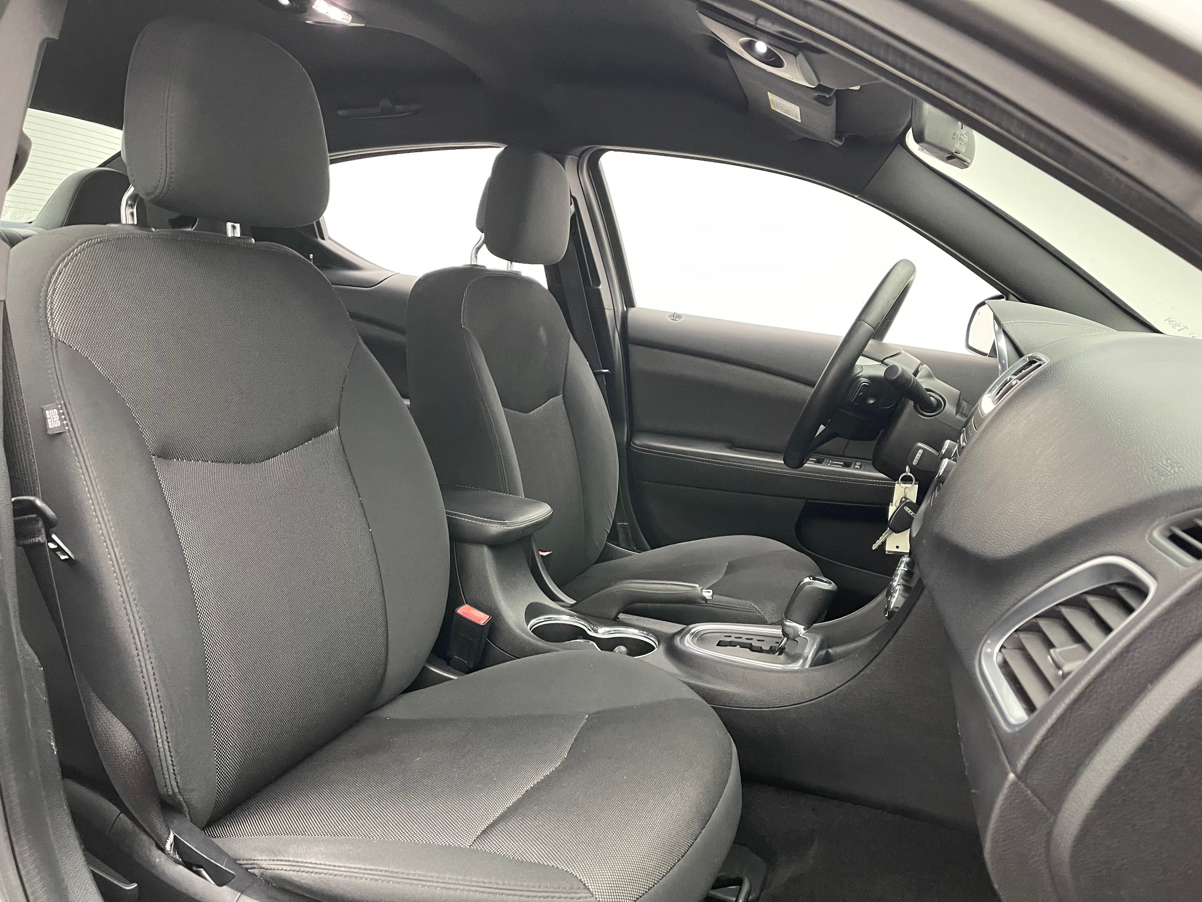 Used 2013 Mineral Gray Metallic Clearcoat Dodge SXT image 26