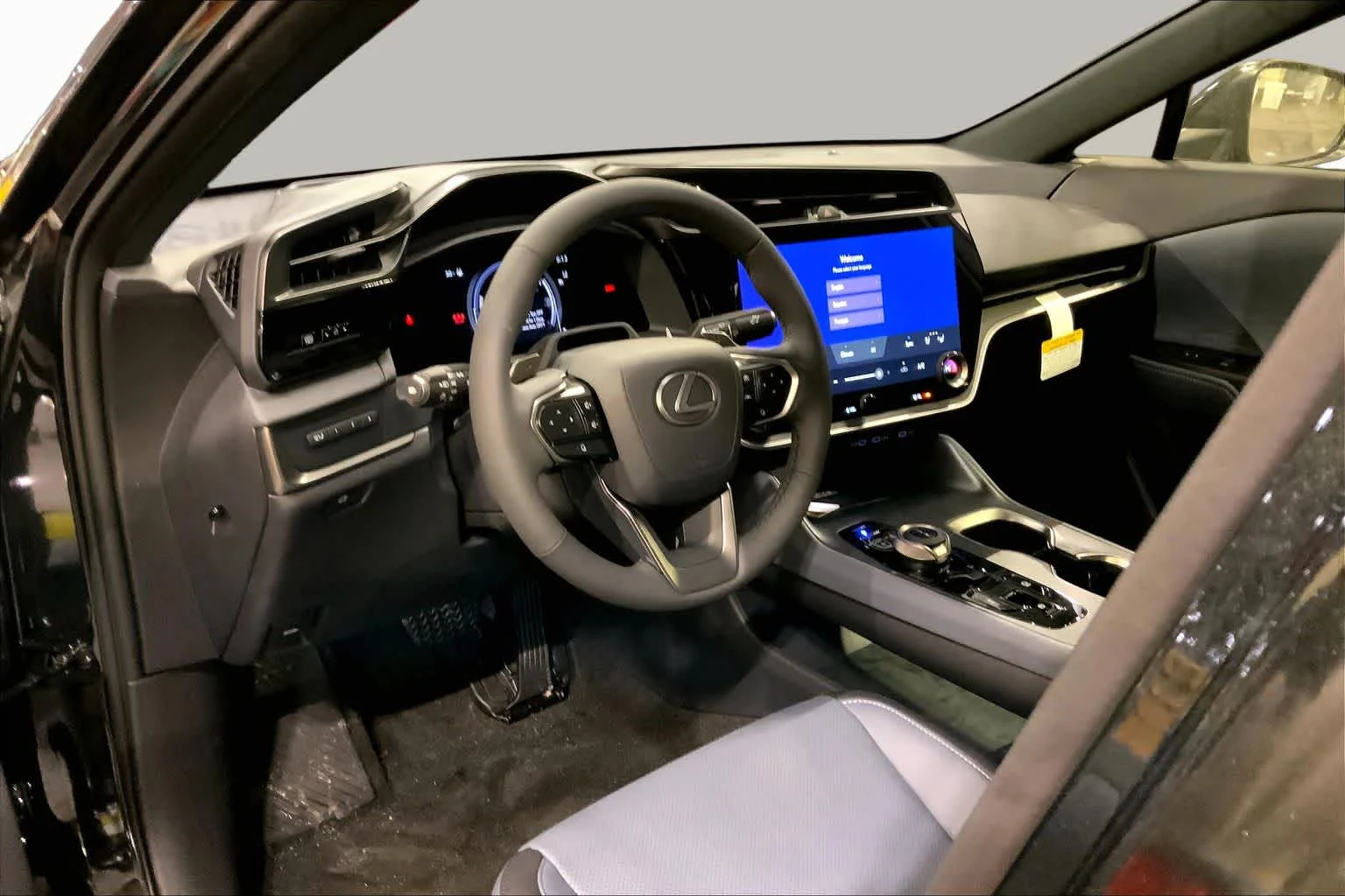 2026 Lexus RZ Premium - Photo 8